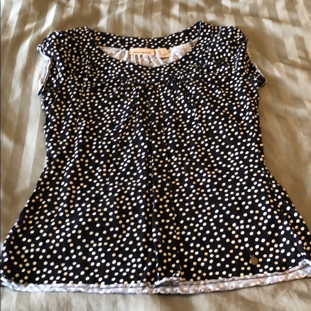 GUC DKNY cap sleeve black polka dot top